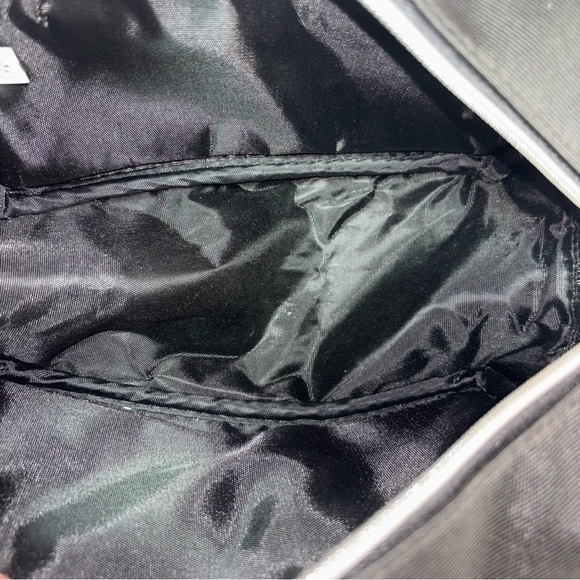 MODELLA Black Cosmetic Toiletry Travel Bag - Picture 10 of 15